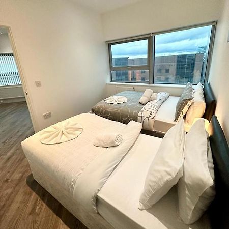 Alarabi Apartments-Two Bedrooms Apartment Croydon Exterior foto