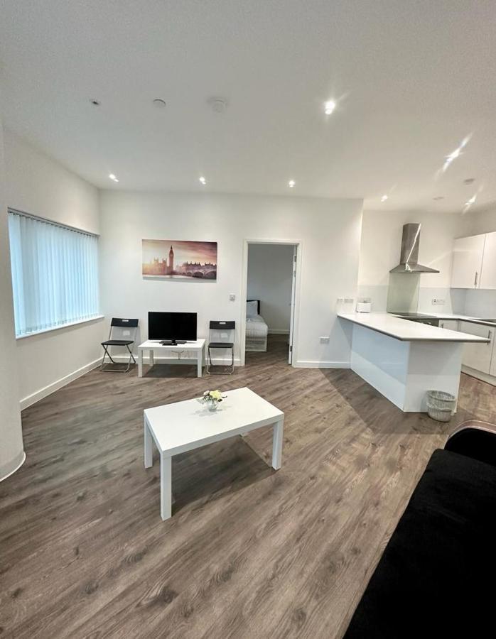 Alarabi Apartments-Two Bedrooms Apartment Croydon Exterior foto